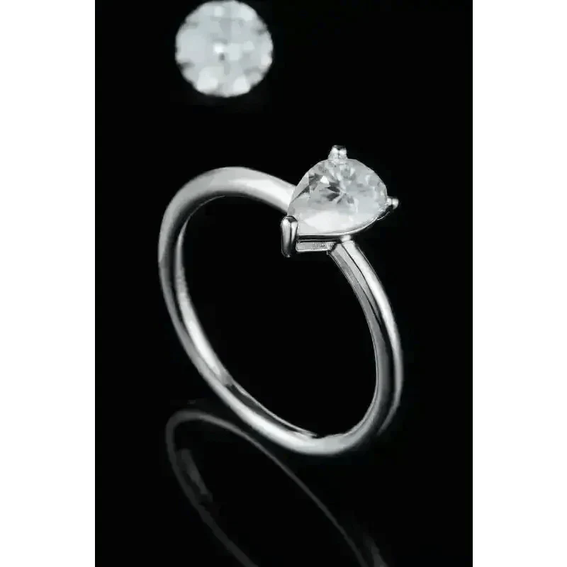 1 Carat Moissanite 925 Sterling Silver Solitaire Ring - Ayida Moissanite