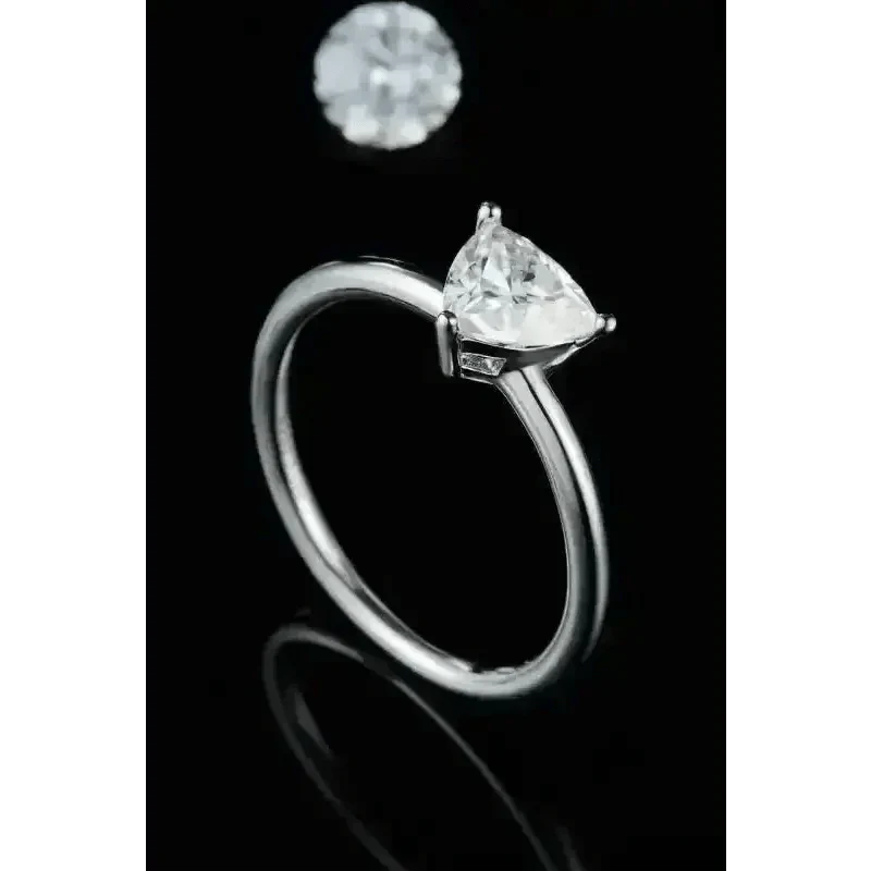 1 Carat Moissanite 925 Sterling Silver Solitaire Ring - Ayida Moissanite